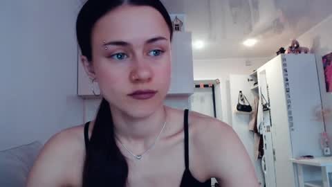 Elis online show from 04/10/26, 06:18