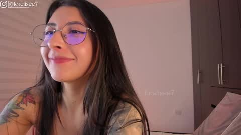 Snapshot of elise_77 chatting on 02/18/25, 05:09 Eli online show from 02/18/25, 05:09