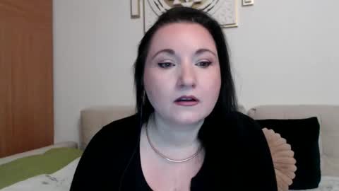 Snapshot of elise_bliss69 chatting on 02/21/26, 10:11 elise_bliss69 online show from 02/21/26, 10:11