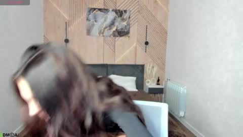 Snapshot of elise_robbie chatting on 02/27/26, 01:05 Elise online show from 02/27/26, 01:05