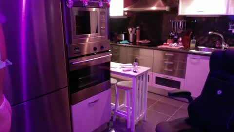 Snapshot of elise_tv chatting on 03/03/25, 12:15 Barbie online show from 03/03/25, 12:15