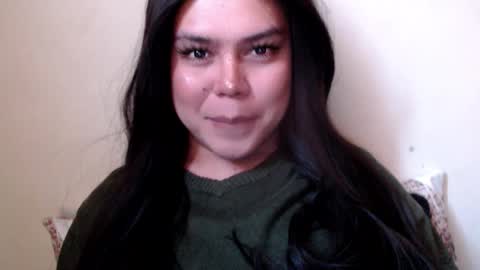 Snapshot of elisex18 chatting on 11/05/25, 02:22 Elise online show from 11/05/25, 02:22