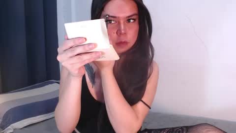 Elise online show from 05/03/26, 02:34
