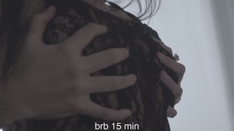 Snapshot of elisonnina chatting on 12/15/24, 10:37 Nina online show from 12/15/24, 10:37