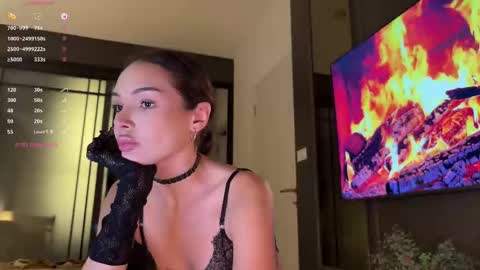 Snapshot of elisonnina chatting on 10/18/25, 05:14 Nina online show from 10/18/25, 05:14