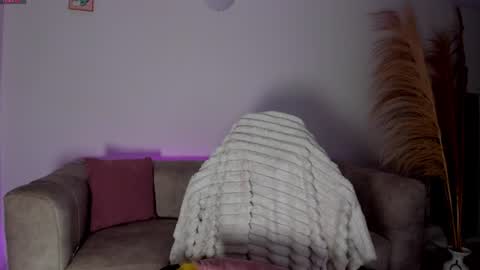 Snapshot of elissa_dominguez chatting on 07/10/26, 06:28 Elissa online show from 07/10/26, 06:28