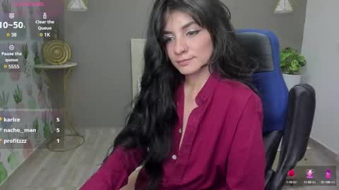 Snapshot of elissa_iris chatting on 12/28/24, 10:44 E L I S S A online show from 12/28/24, 10:44