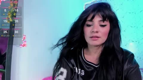 Snapshot of elissa_iris chatting on 09/24/25, 02:37 E L I S S A online show from 09/24/25, 02:37