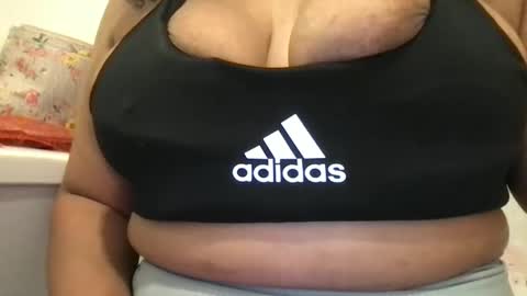 Snapshot of eliterd chatting on 10/18/25, 02:58 eliterd online show from 10/18/25, 02:58