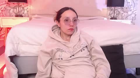 Eliza online show from 09/12/25, 08:42