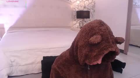 Eliza online show from 10/28/25, 08:00