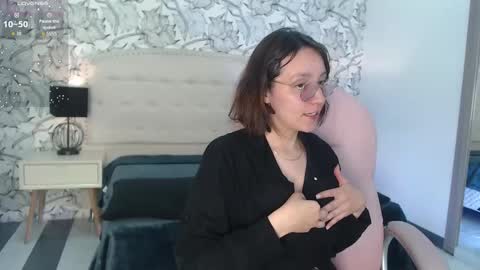 Eliza online show from 02/02/26, 07:01