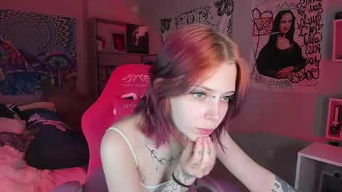 Elizabeth online show from 02/10/25, 03:42