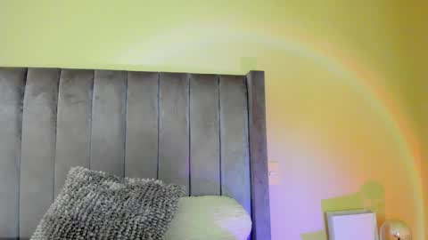 Snapshot of eliza_sanz chatting on 01/30/25, 11:24 My name is ElizaPVT is open online show from 01/30/25, 11:24