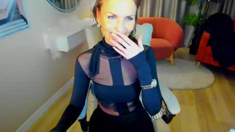 Snapshot of elizabe_th chatting on 02/16/25, 07:26 Elizabethangel online show from 02/16/25, 07:26