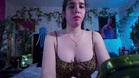 Snapshot of elizabeth77_ chatting on 01/27/25, 10:27 Elizabeth online show from 01/27/25, 10:27