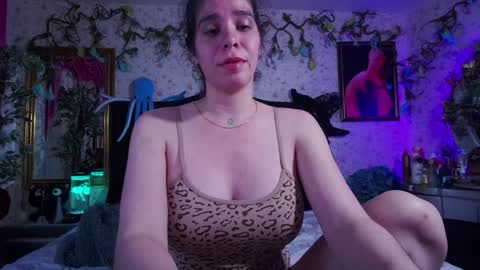 Snapshot of elizabeth77_ chatting on 01/28/25, 08:04 Elizabeth online show from 01/28/25, 08:04