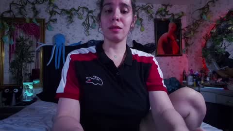 Snapshot of elizabeth77_ chatting on 02/04/25, 10:13 Elizabeth online show from 02/04/25, 10:13