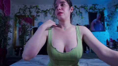 Snapshot of elizabeth77_ chatting on 02/11/25, 10:15 Elizabeth online show from 02/11/25, 10:15