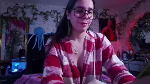 Snapshot of elizabeth77_ chatting on 03/10/25, 10:15 Elizabeth online show from 03/10/25, 10:15