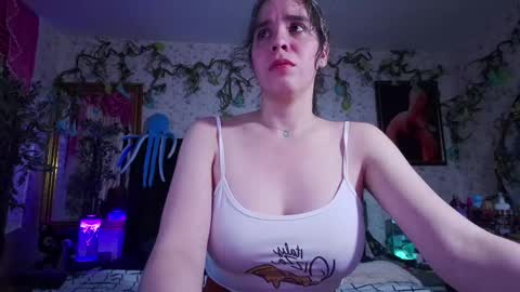 Snapshot of elizabeth77_ chatting on 09/16/25, 10:16 Elizabeth online show from 09/16/25, 10:16