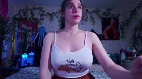 Snapshot of elizabeth77_ chatting on 09/16/25, 10:33 Elizabeth online show from 09/16/25, 10:33
