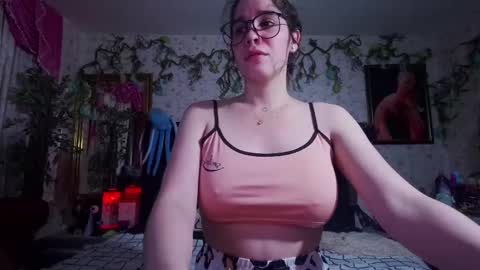 Snapshot of elizabeth77_ chatting on 09/20/25, 10:16 Elizabeth online show from 09/20/25, 10:16