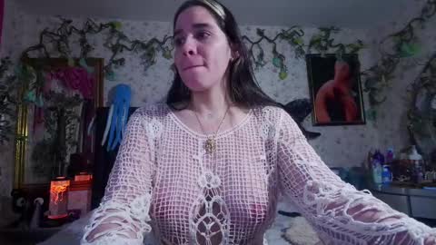 Snapshot of elizabeth77_ chatting on 10/05/25, 10:35 Elizabeth online show from 10/05/25, 10:35