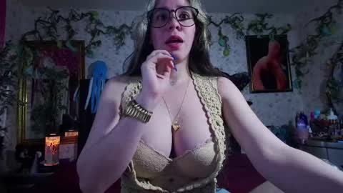 Snapshot of elizabeth77_ chatting on 10/09/25, 10:24 Elizabeth online show from 10/09/25, 10:24