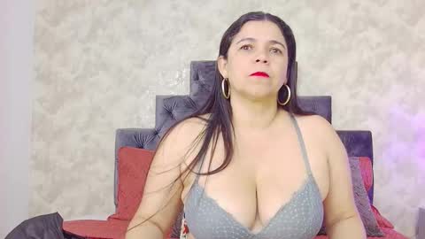 Elizabeth online show from 01/11/26, 12:15