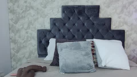 Elizabeth online show from 03/31/26, 09:59