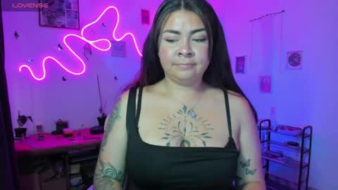 Elizabeth Martinez online show from 04/16/26, 02:40