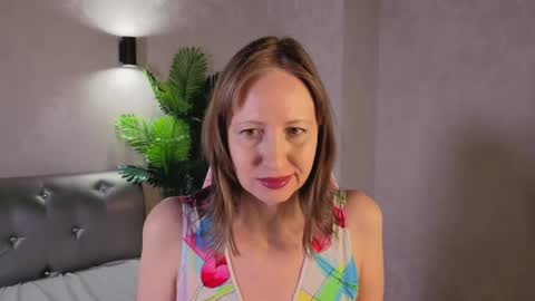 Elizabeth online show from 03/12/26, 08:53