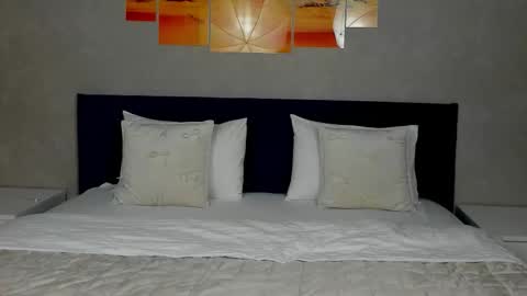 Snapshot of elizabethcash chatting on 02/22/26, 03:18 Elizabeth online show from 02/22/26, 03:18