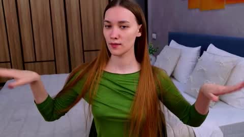 Elizabeth online show from 03/25/26, 04:24