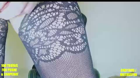 elizabethfox online show from 06/12/26, 06:34