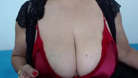 ElizabethMiler online show from 05/21/26, 01:51