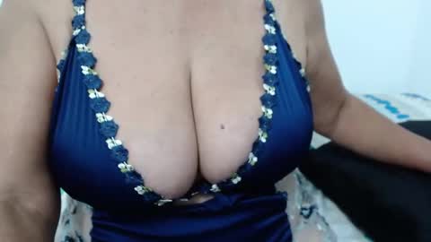 ElizabethMiler online show from 05/25/26, 02:50