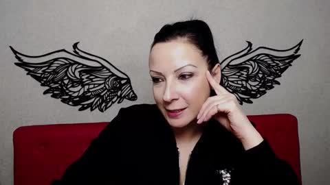 Snapshot of elizabethsho chatting on 12/04/24, 09:24 ElizabethSho online show from 12/04/24, 09:24