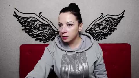 Snapshot of elizabethsho chatting on 01/19/25, 06:10 ElizabethSho online show from 01/19/25, 06:10