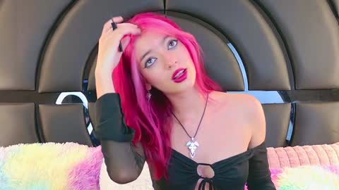 Elizabet online show from 01/21/25, 11:02