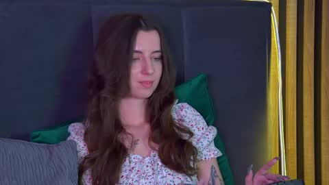 Snapshot of elizabetwilsoon chatting on 01/23/25, 12:35 Elizabet online show from 01/23/25, 12:35