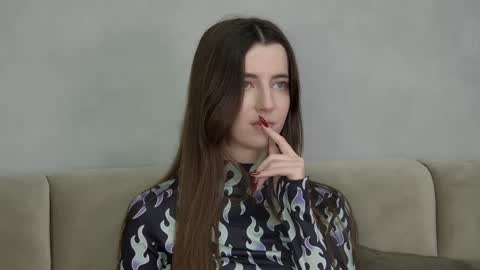 Snapshot of elizabetwilsoon chatting on 01/25/25, 11:44 Elizabet online show from 01/25/25, 11:44