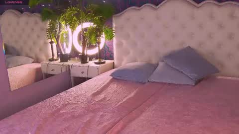 Snapshot of elizamayers chatting on 05/28/26, 02:31 Linda online show from 05/28/26, 02:31