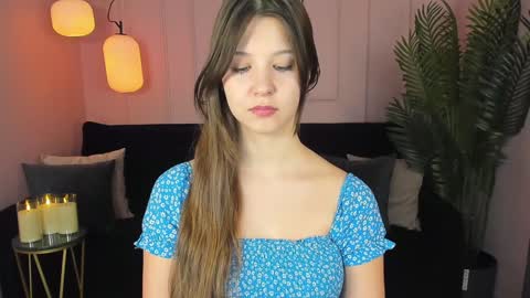 Snapshot of elizamild chatting on 12/06/24, 11:44 Eliza online show from 12/06/24, 11:44