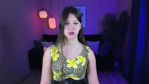 Snapshot of elizamild chatting on 01/12/25, 12:55 Eliza online show from 01/12/25, 12:55