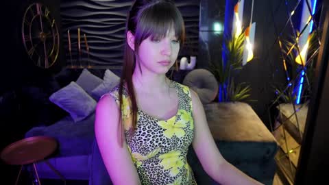 Snapshot of elizamild chatting on 01/30/25, 04:55 Eliza online show from 01/30/25, 04:55
