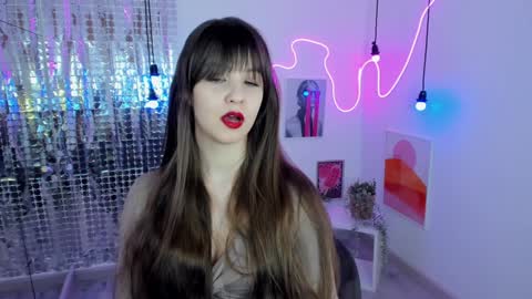 Snapshot of elizamild chatting on 02/07/25, 07:27 Eliza online show from 02/07/25, 07:27