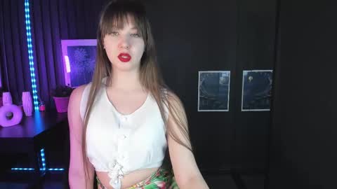 Snapshot of elizamild chatting on 03/11/25, 04:51 Eliza online show from 03/11/25, 04:51