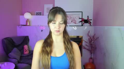 Snapshot of elizamild chatting on 11/02/25, 01:24 Eliza online show from 11/02/25, 01:24